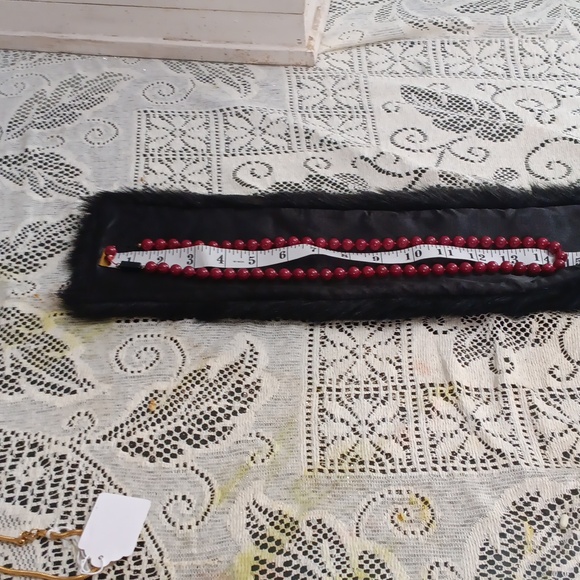 Red Natural Beaded Necklace - Picture 4 of 4